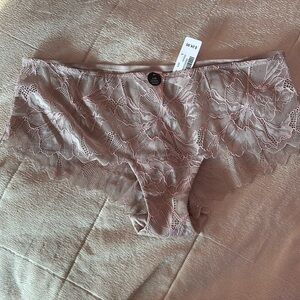 NWT Hiphugger Pink Floral Underwear - la Vie en Rose